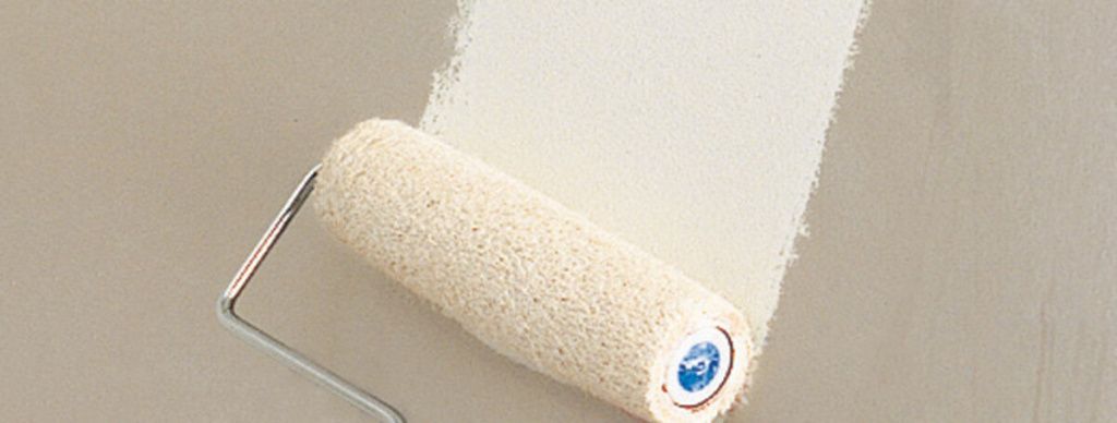 Как и чем наносить грунтовку?