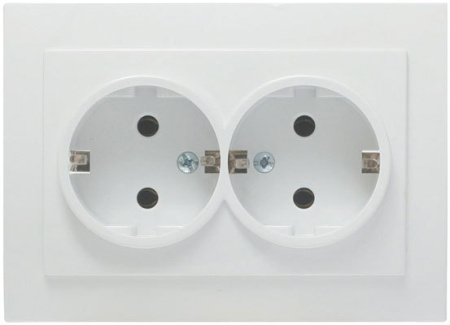 Розетка 2-мест с/з белая Кварта IEK